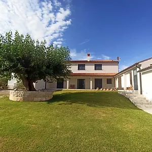  Vila Ivana